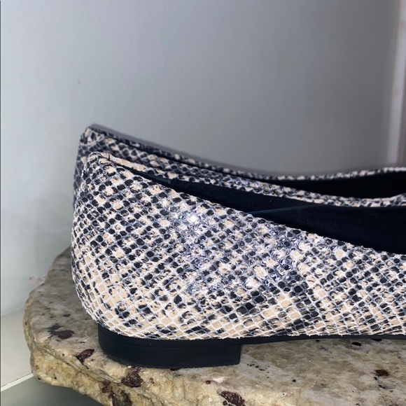 Vionic Caballo Natural Leather Snake Skin Slip
On Pointed Toe Ballet Flats Sz 8 - Picture 3 of 16